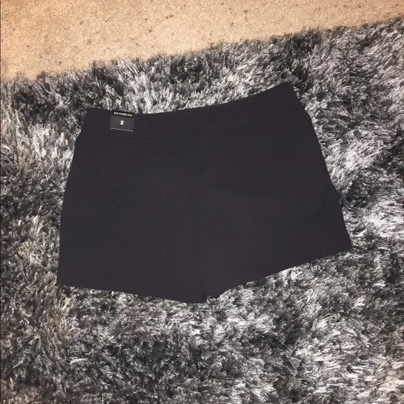 BNWT Express Dress Shorts Size 2 - Picture 4 of 4